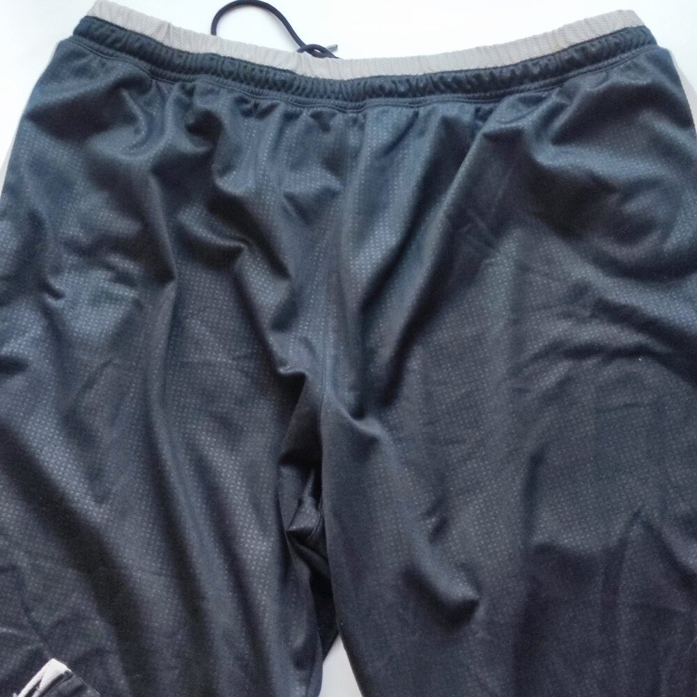 Under Armour athletic track pants black men's size XXL loose - Picture 4 of 7